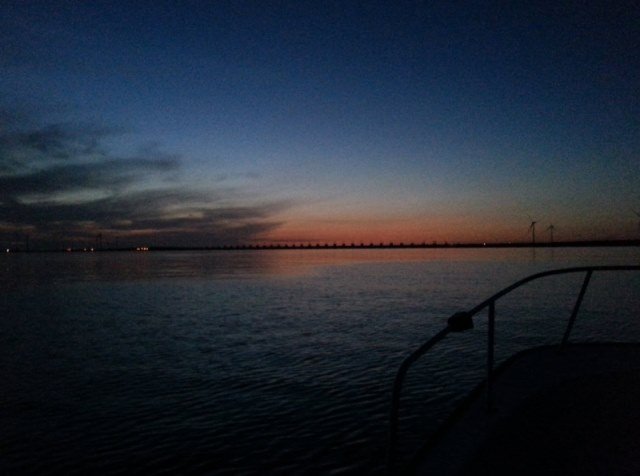 Kees en Eddy, een tongennacht in de Voordelta