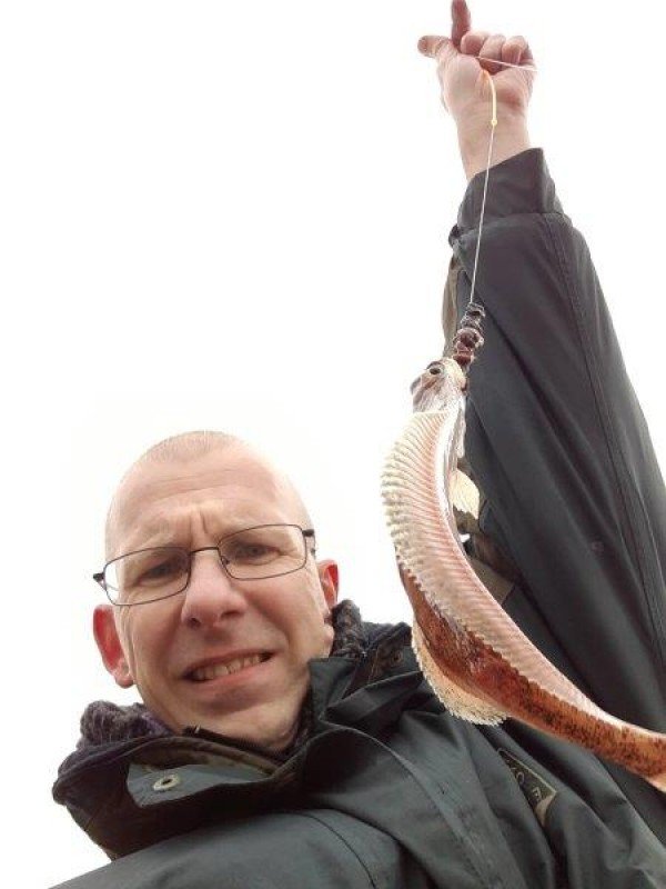 Stefan, vissen aan Wijk aan zee