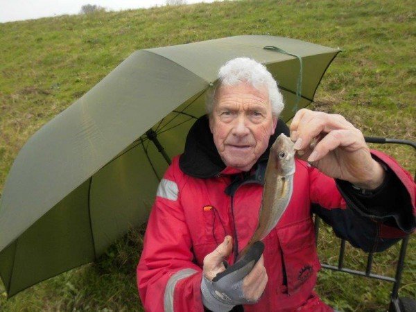 Henry en Jack, vissen in de Waterweg