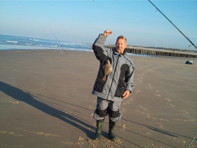 Strandvissen te Domburg met Nico