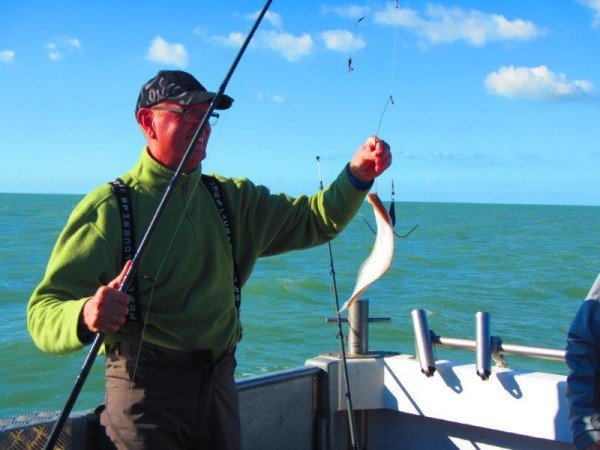 Alain en Isi, vissen op de Westerschelde