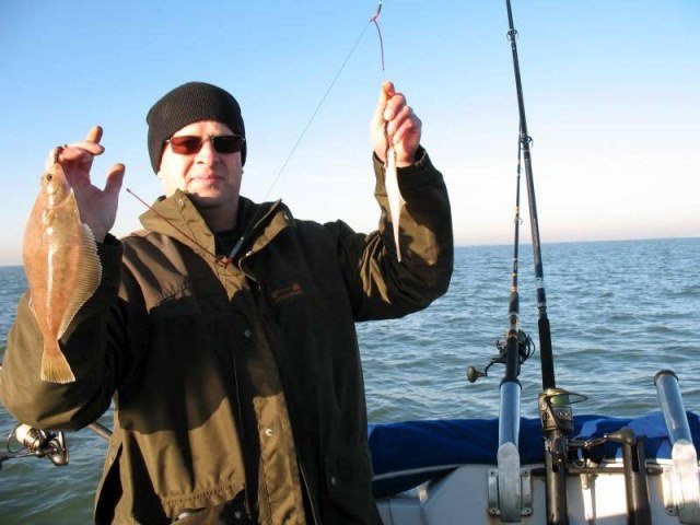 Luc en Nico, een dagje vissen op de Oosterschelde