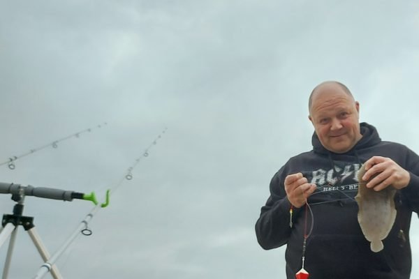 Gino en Peter, op jacht naar tong